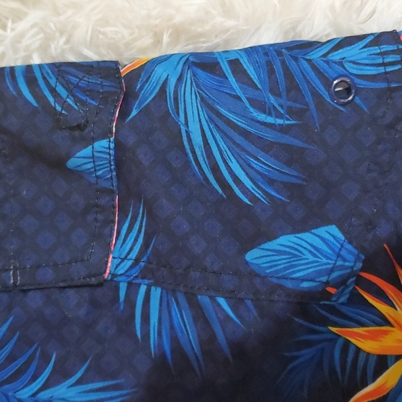 Tropical swim shorts - Picture 2 of 4